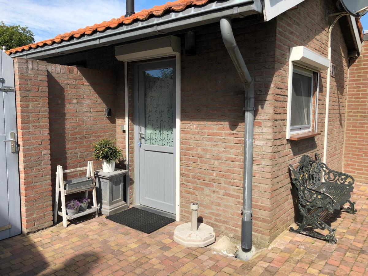 Slapen Bij De Zeeuwse Lala Bed & Breakfast IJzendijke Ngoại thất bức ảnh